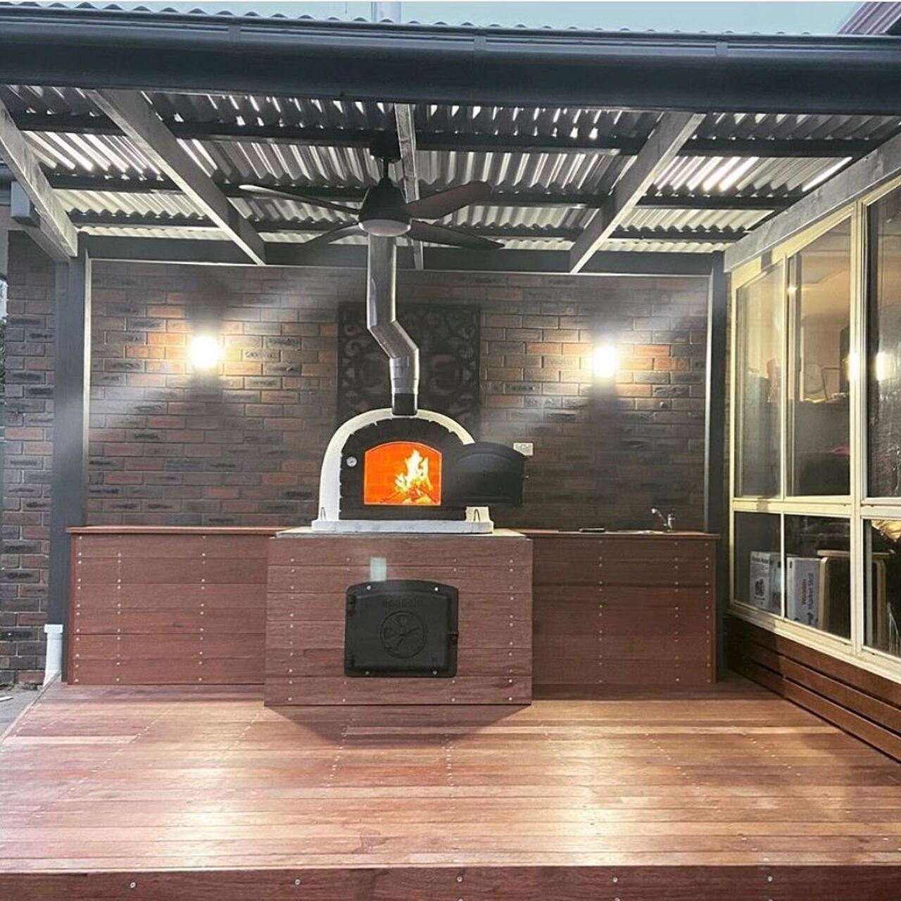 Four a pizza bois FAMOSI