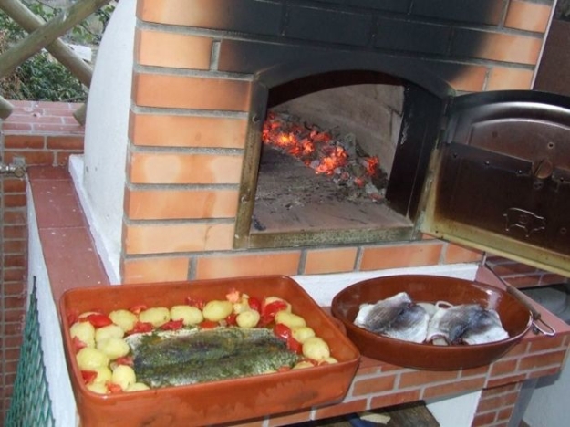 Horno de ladrillos perfecto para hacer pan casero,pizza,chanchito